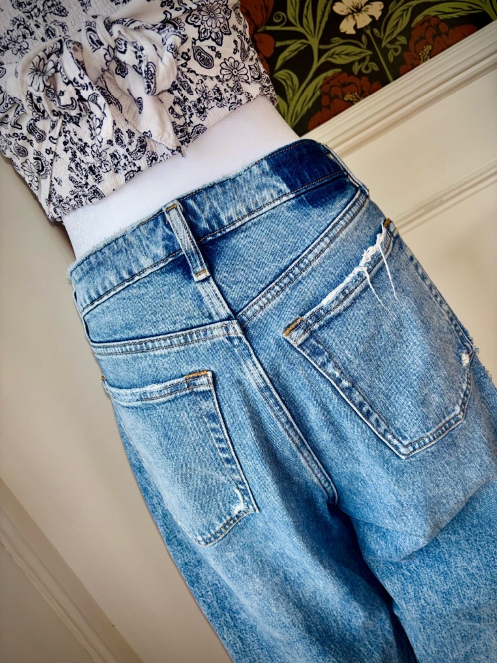 A&F 🫎 High Rise Dad Jean Petite - Picture 7 of 11